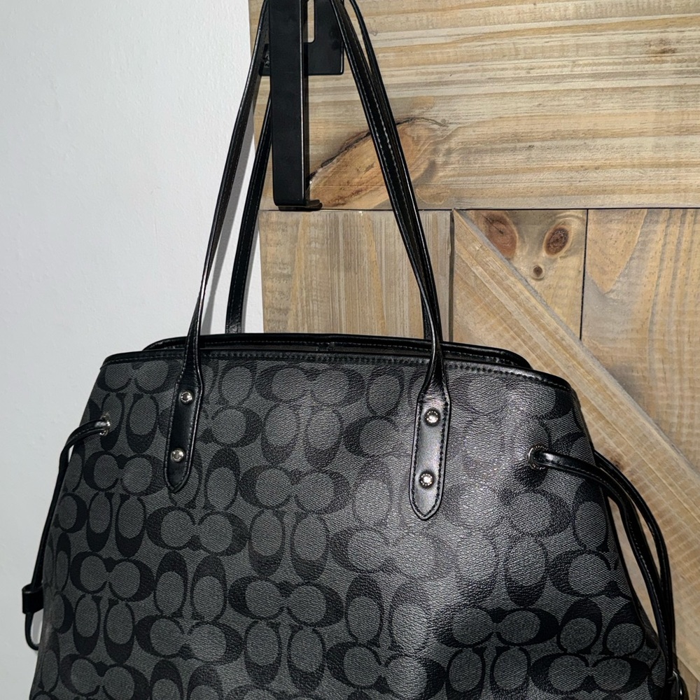 COACH Drawstring Carryall in Signature Canvas - Picture 3 of 9